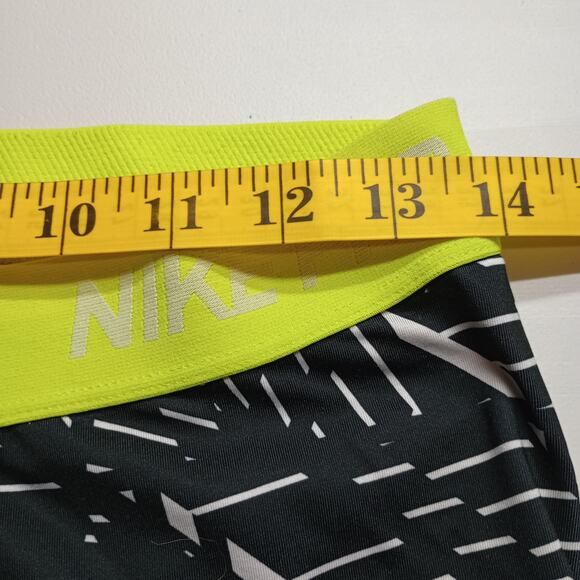 Nike Pro Dri Fit Women Compression Fit Activewear Shorts - Picture 6 of 6